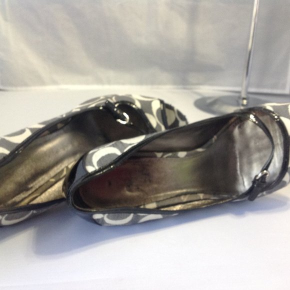 Coach Open Toe Signature canvas/ Leather Pumps - Picture 4 of 5